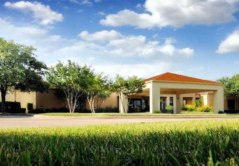 Courtyard By Marriott Dallas-Fort Worth/Bedford Esterno foto