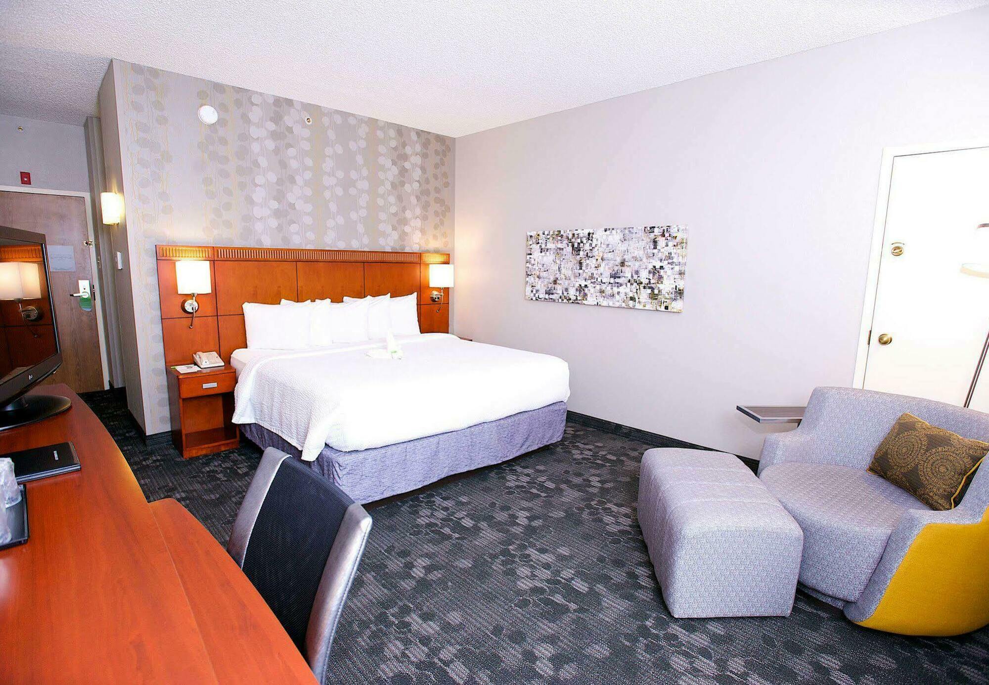 Courtyard By Marriott Dallas-Fort Worth/Bedford Esterno foto